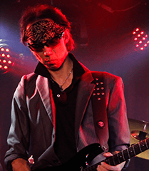 Tatsuya Uemura-上村 建也